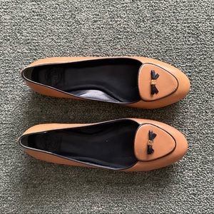 Tory Burch Flats size 11 tan with bow